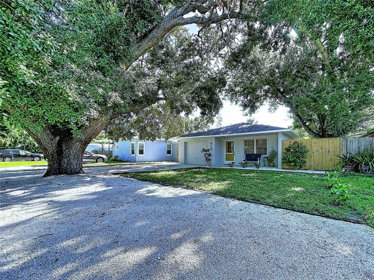 815 35TH STREET — photo 3 of 51