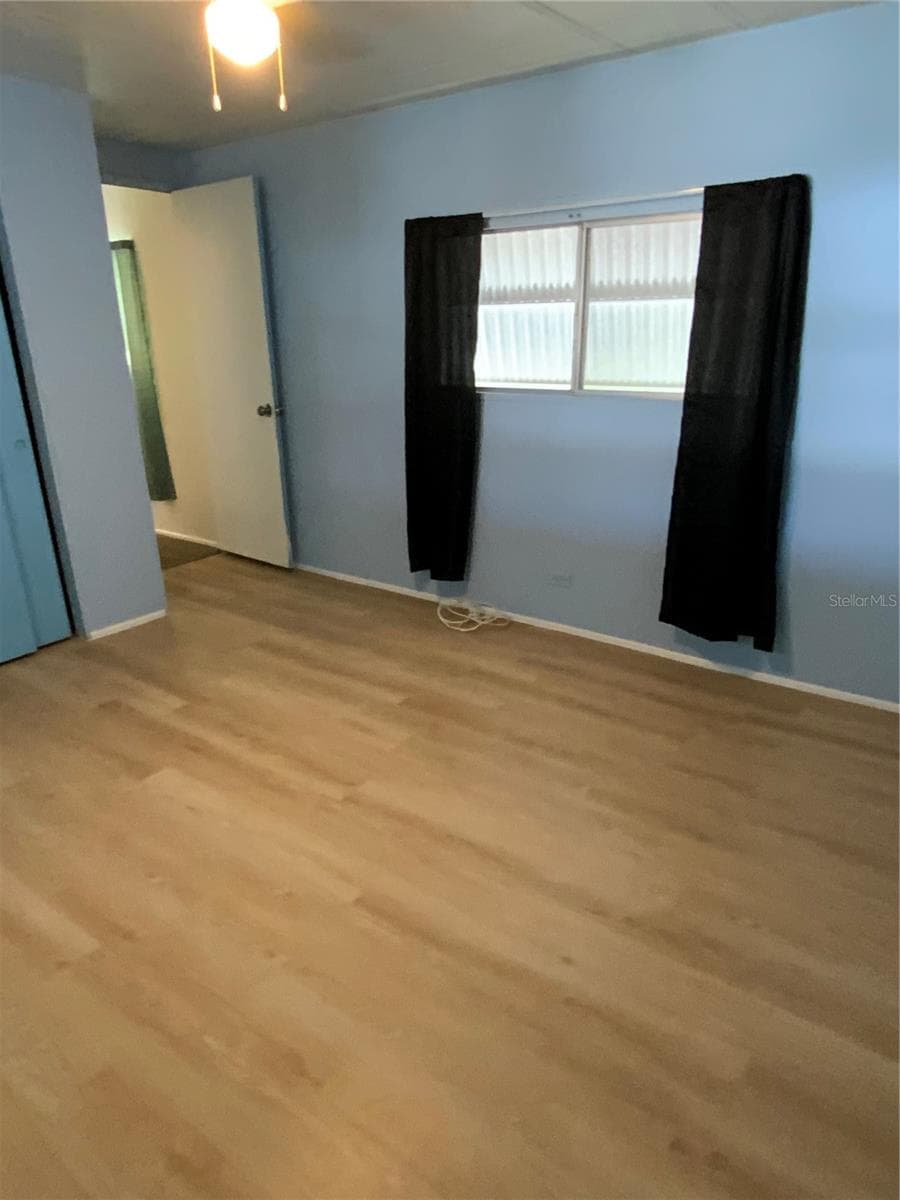 6100 62ND AVENUE — photo 23 of 42