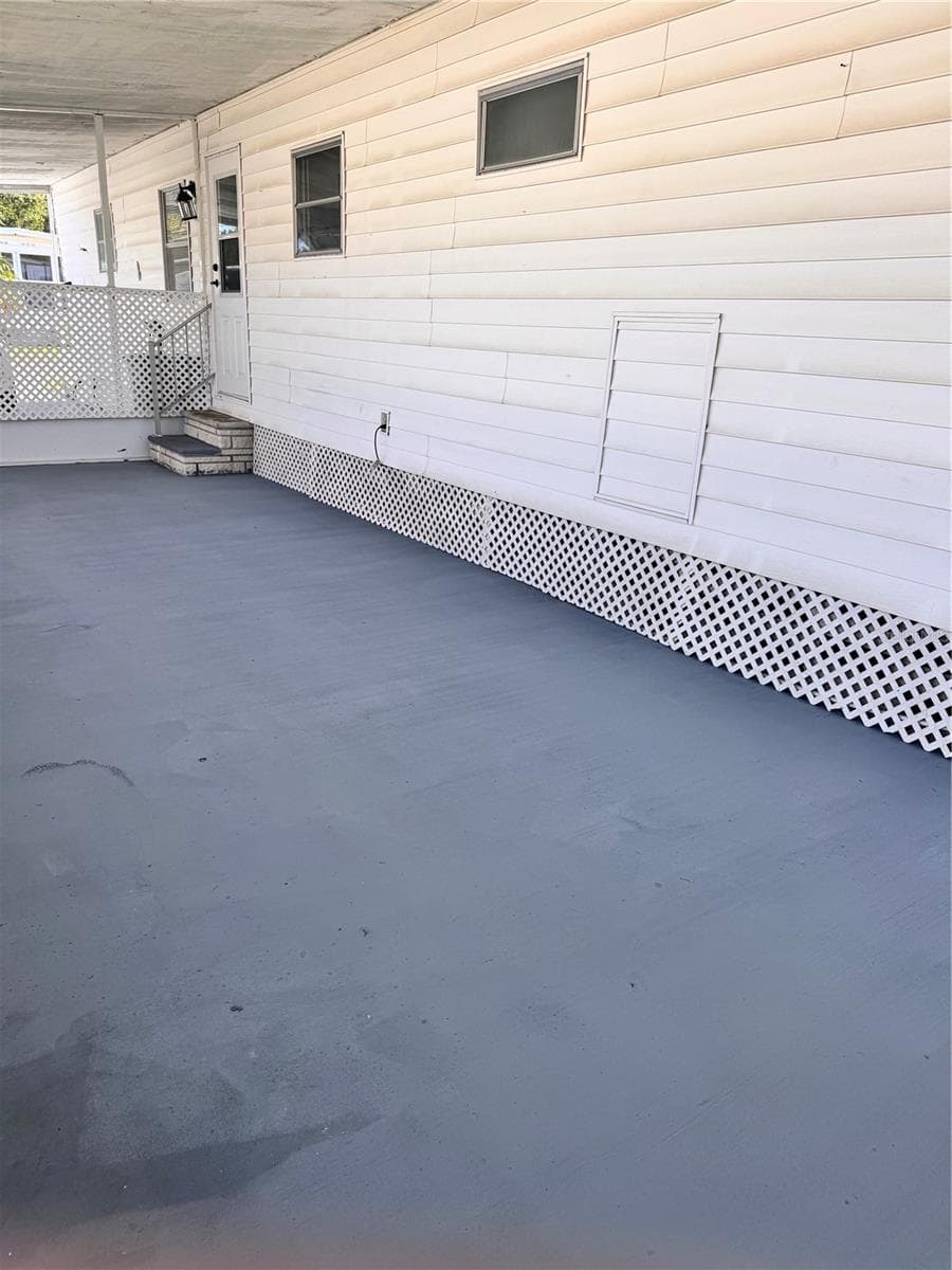 6100 62ND AVENUE — photo 39 of 42