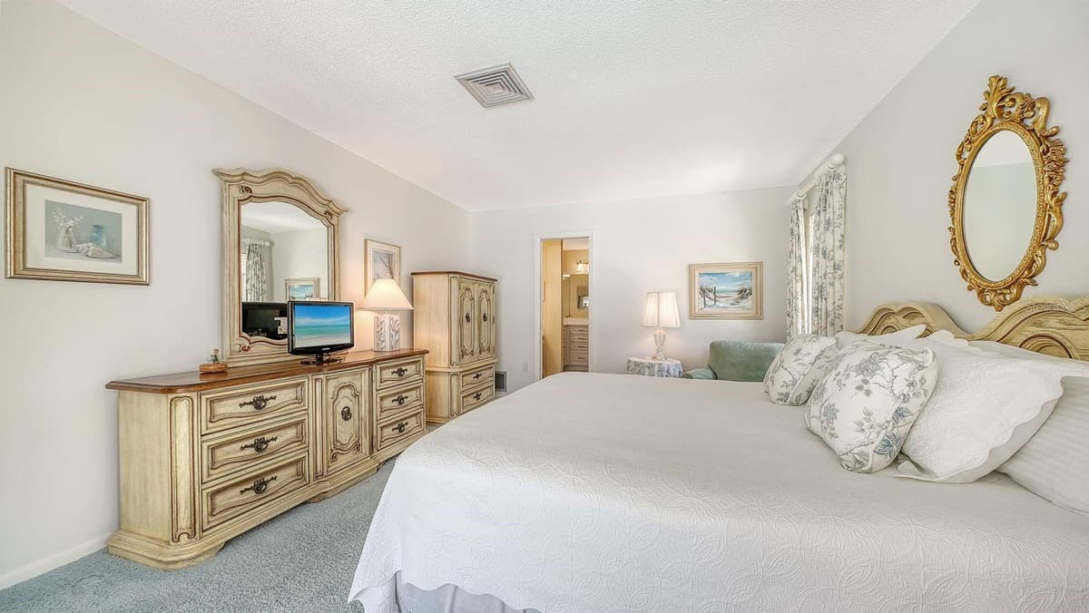 6455 MCKOWN ROAD — photo 42 of 59