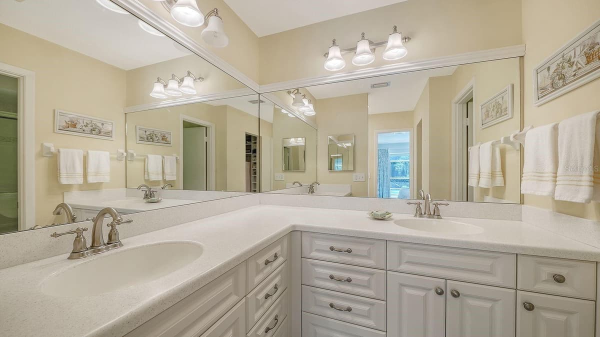 6455 MCKOWN ROAD — photo 44 of 59