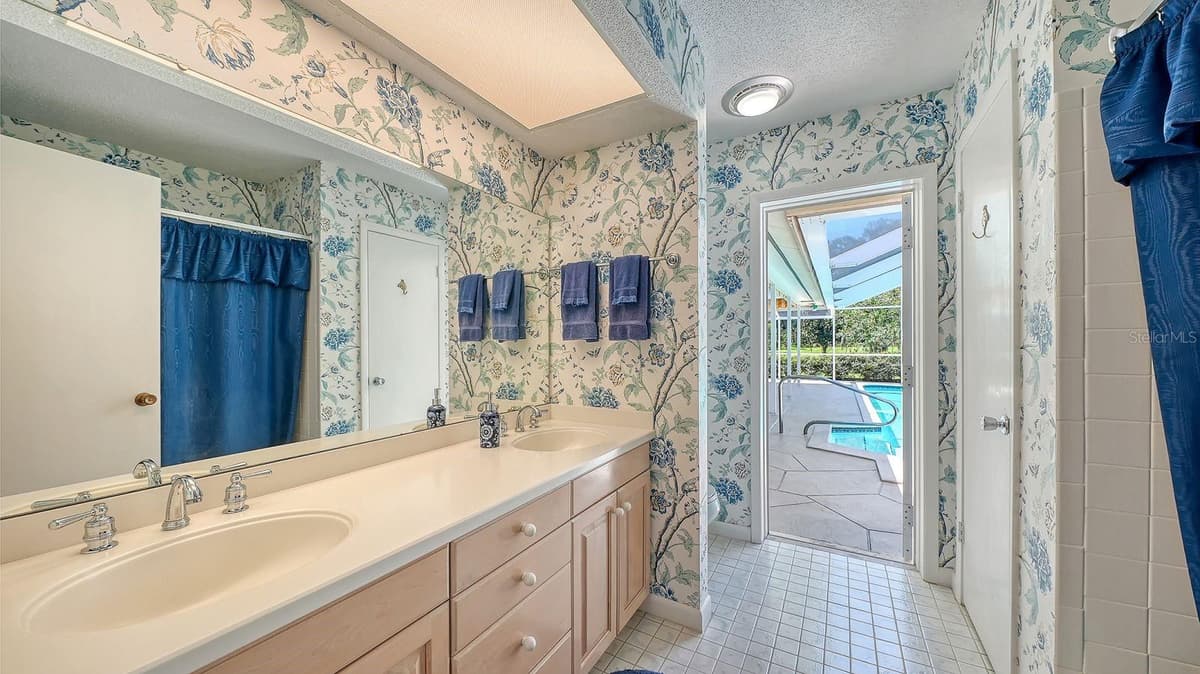 6455 MCKOWN ROAD — photo 53 of 59