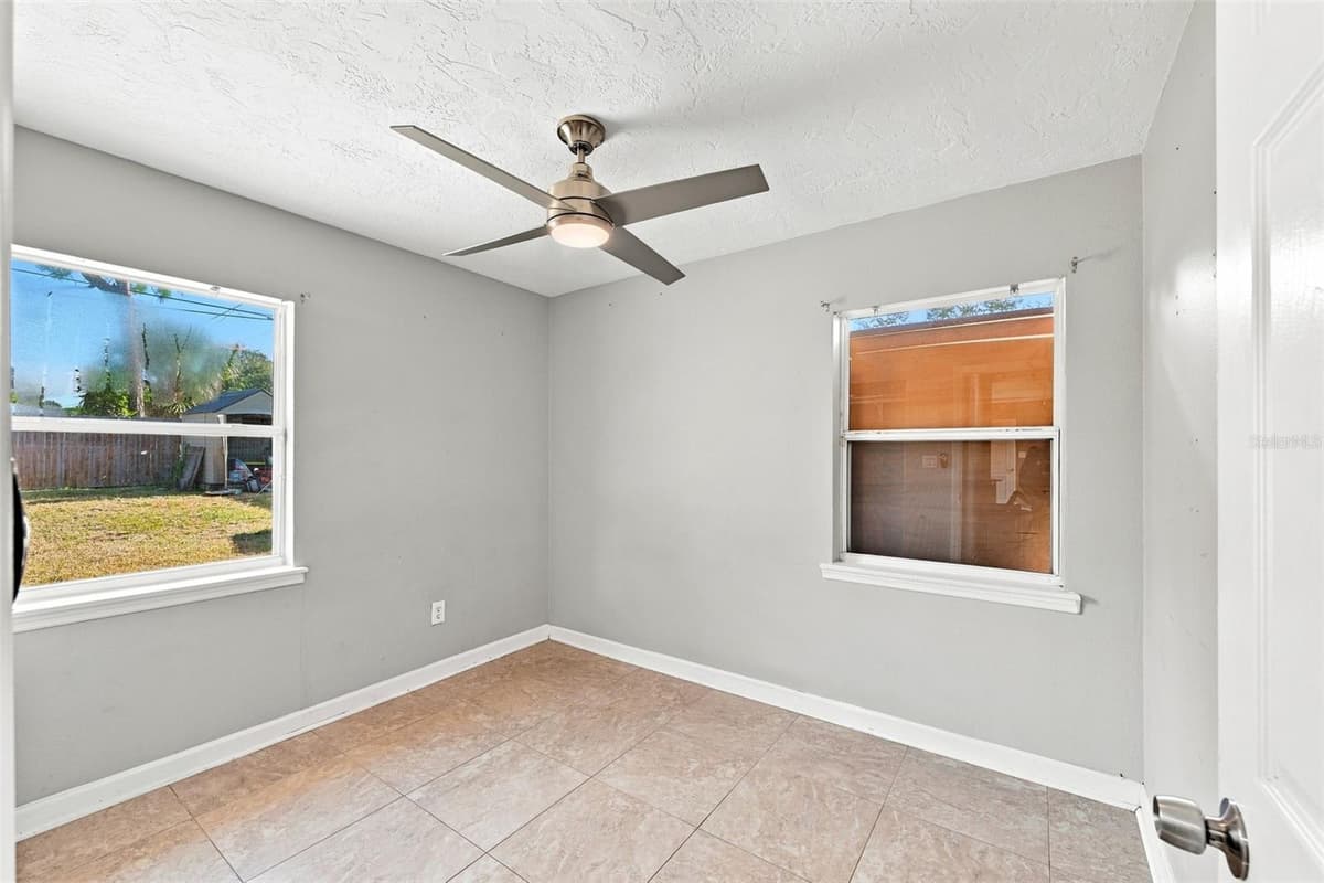 2304 STANFORD AVENUE — photo 17 of 25