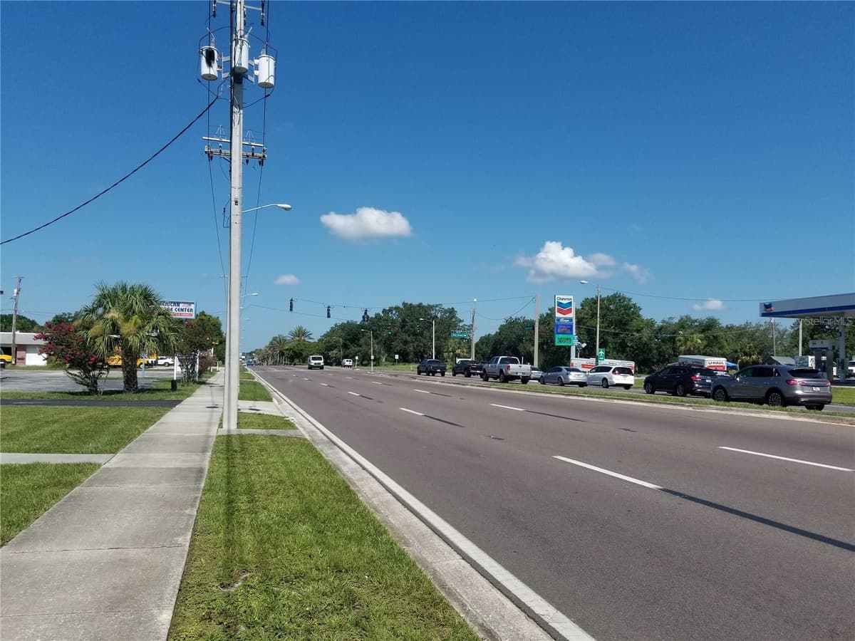 2050 HAVENDALE BOULEVARD — photo 5 of 6