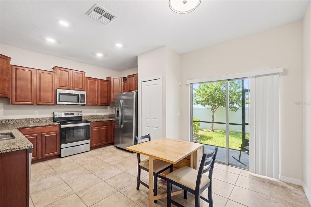 9781 MULBERRY MARSH LANE — photo 4 of 24
