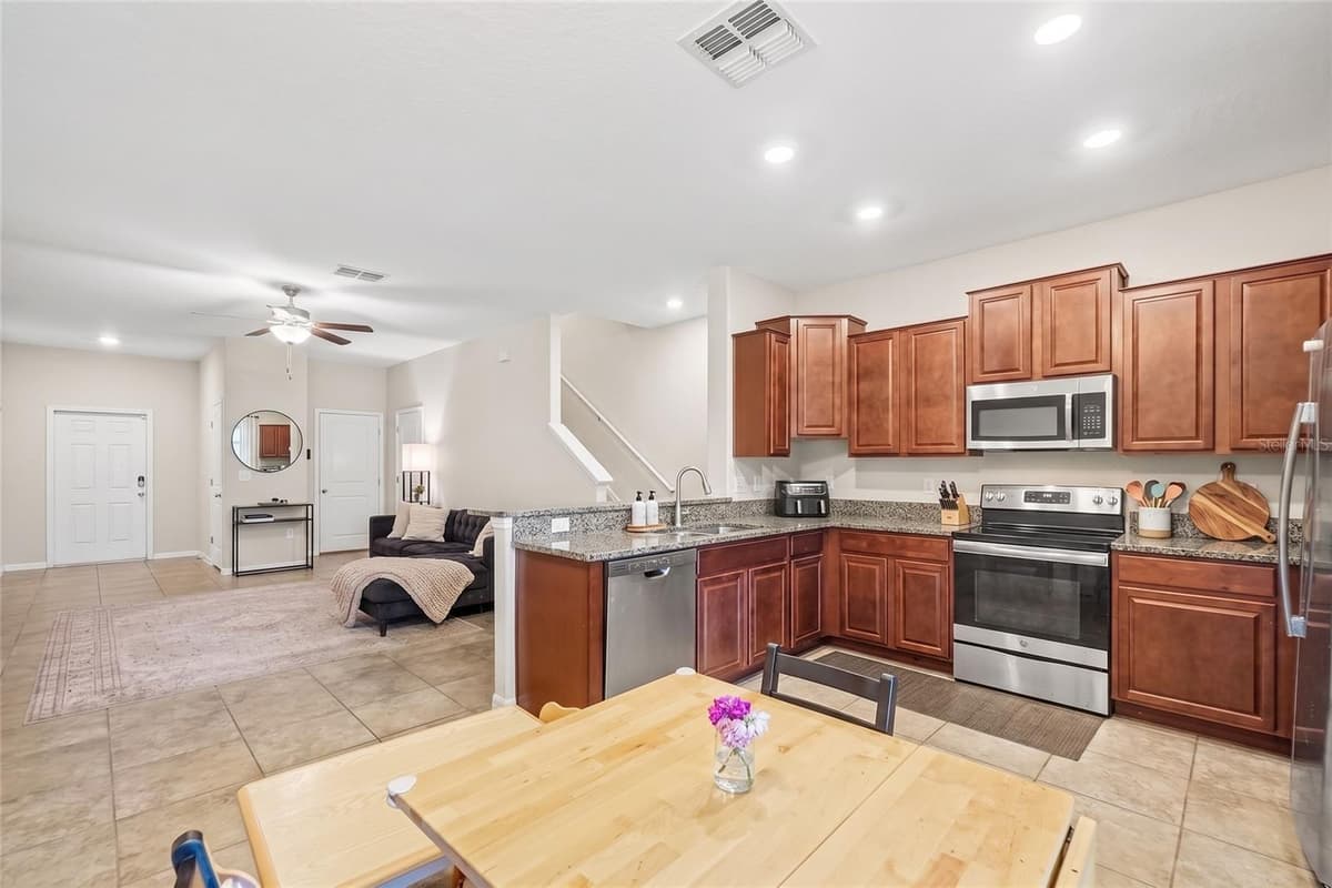 9781 MULBERRY MARSH LANE — photo 5 of 24