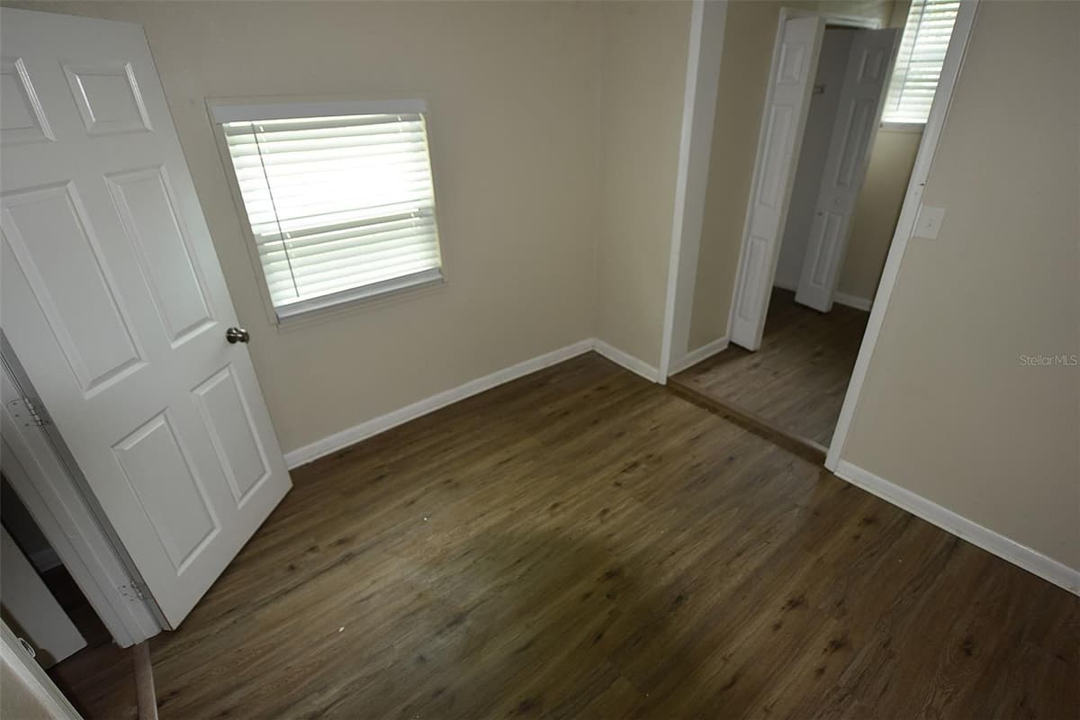 4642 10TH AVENUE — photo 18 of 30