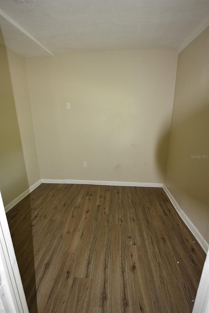 4642 10TH AVENUE — photo 20 of 30
