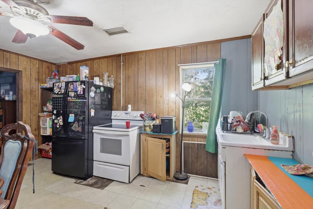 3750 181ST COURT — photo 38 of 48