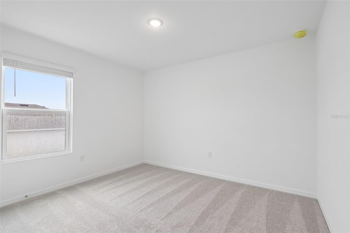 27421 BLACK KITE AVENUE — photo 34 of 41