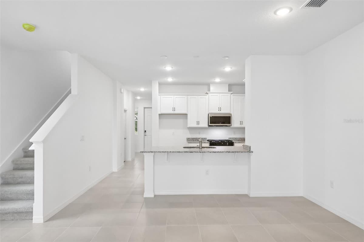 27421 BLACK KITE AVENUE — photo 10 of 41