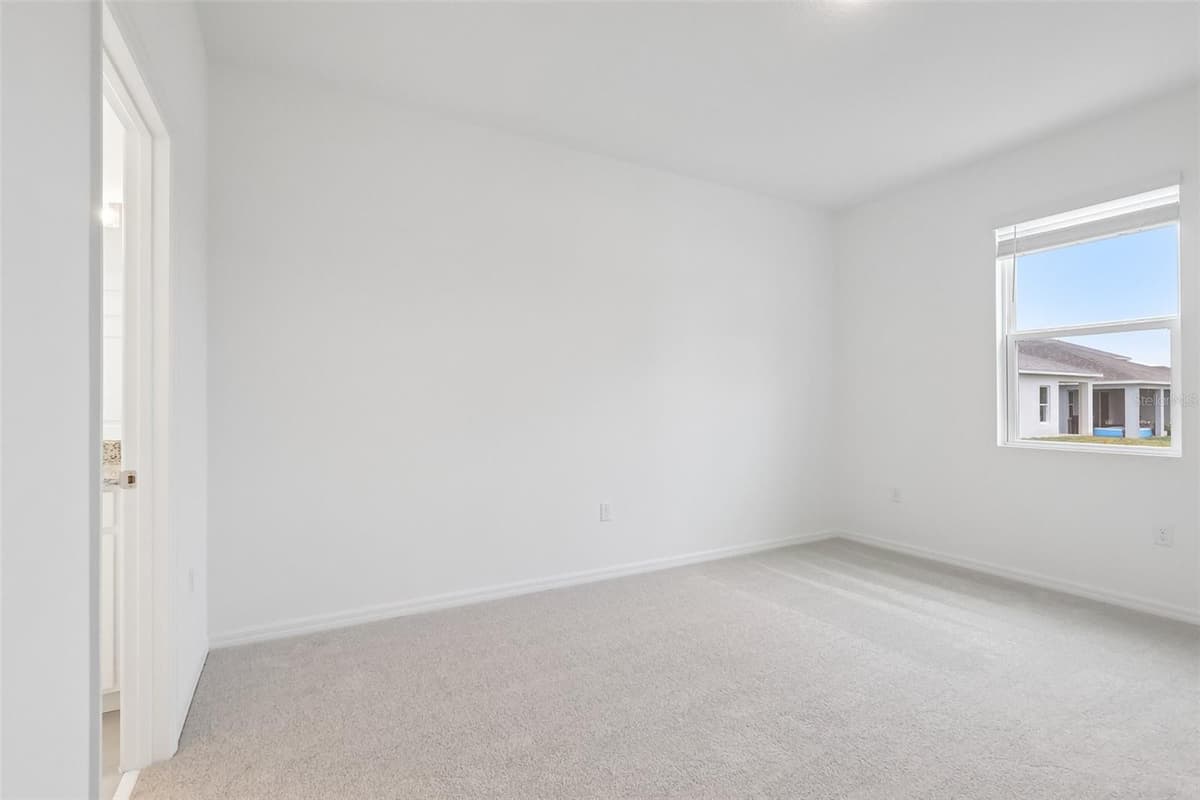 27421 BLACK KITE AVENUE — photo 17 of 41
