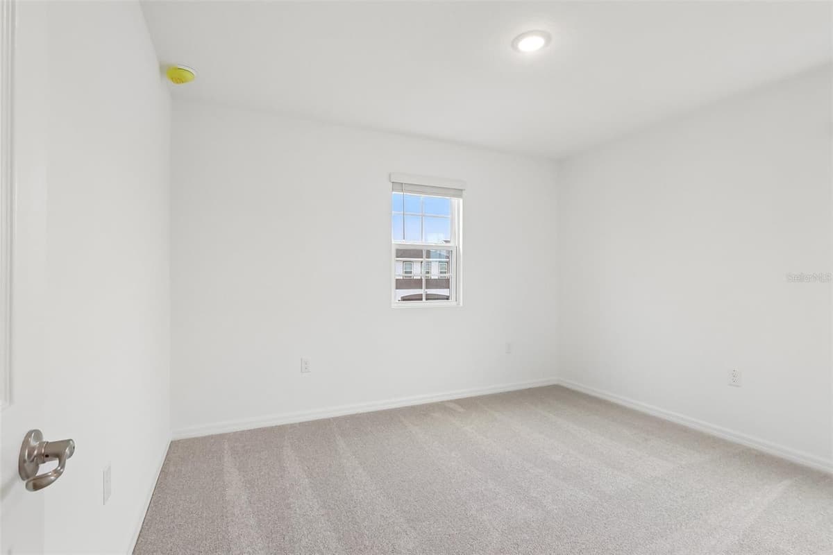 27421 BLACK KITE AVENUE — photo 27 of 41