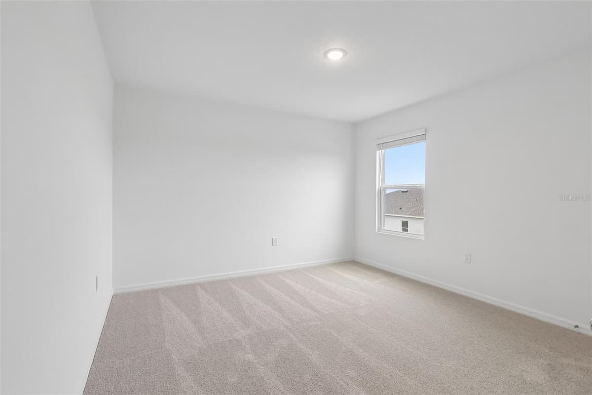 27421 BLACK KITE AVENUE — photo 23 of 41