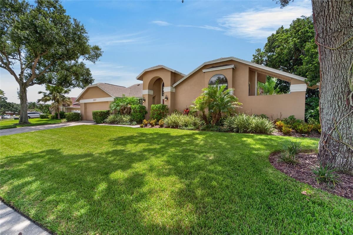 2317 EAGLE BLUFF DRIVE — photo 51 of 52