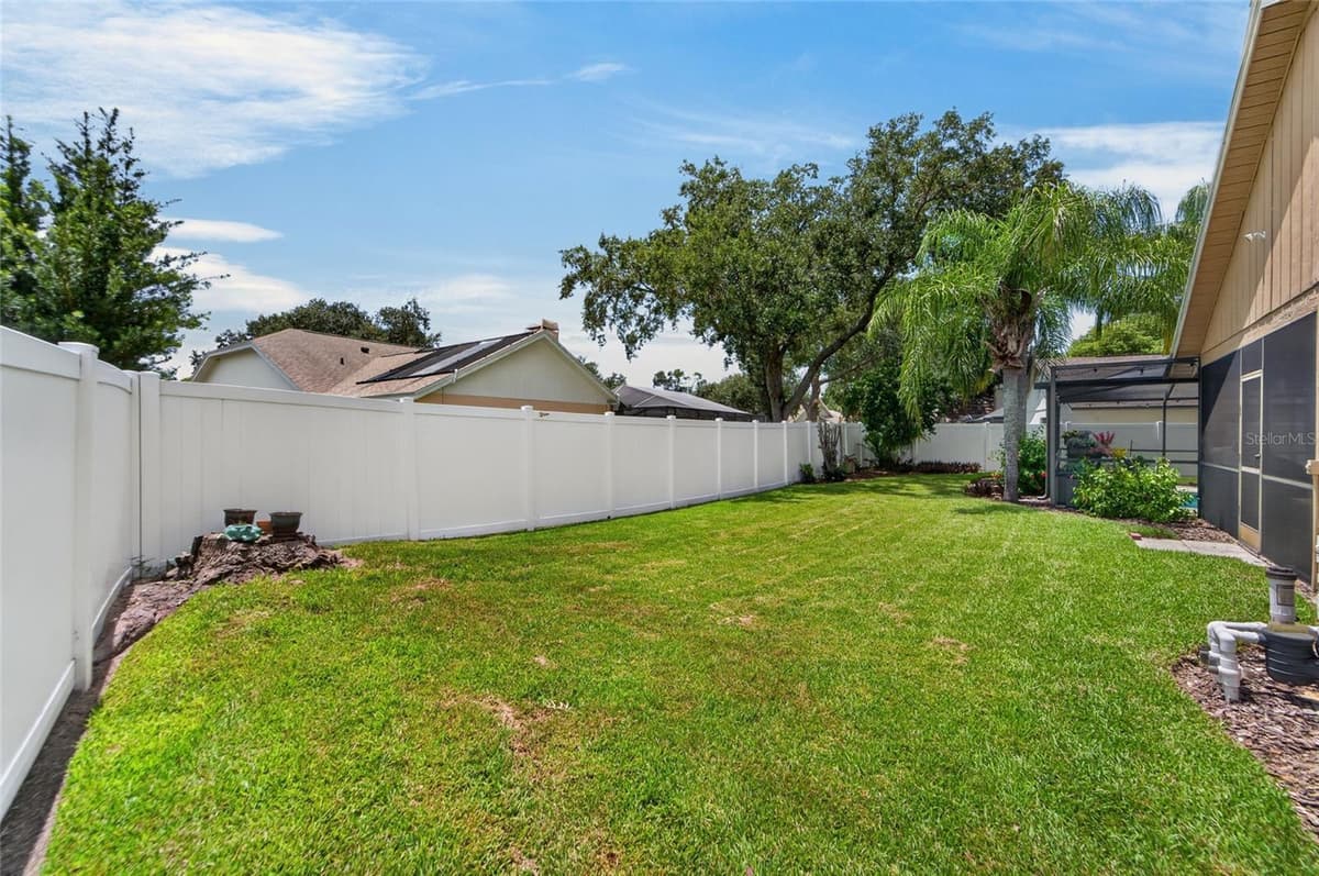 2317 EAGLE BLUFF DRIVE — photo 43 of 52
