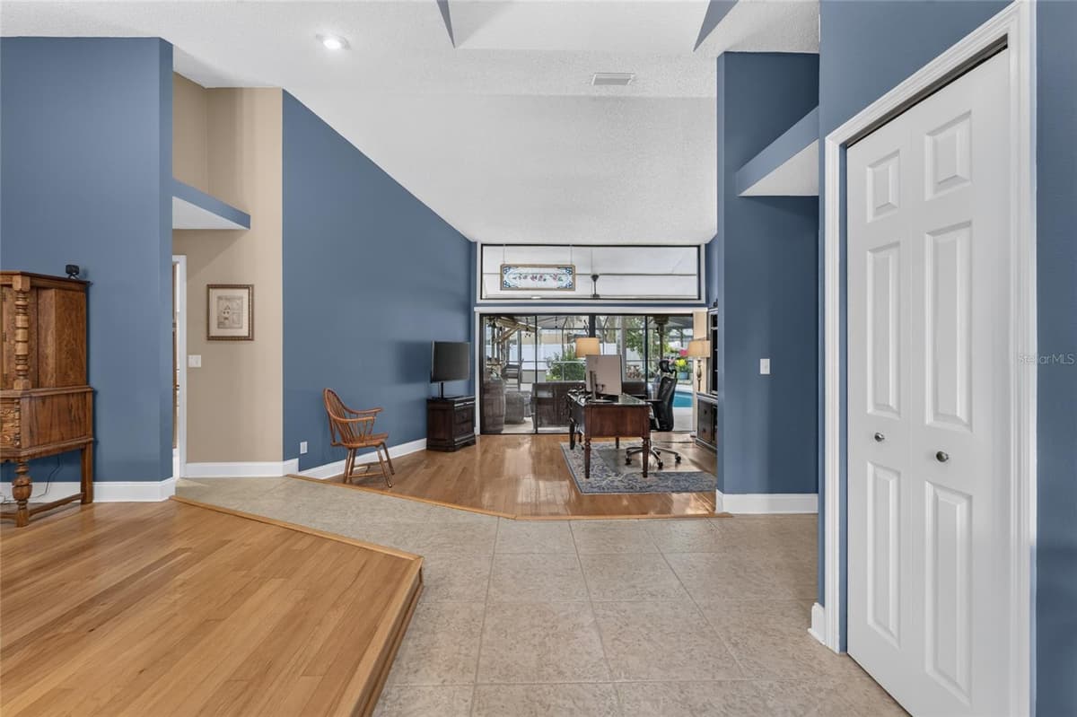 2317 EAGLE BLUFF DRIVE — photo 13 of 52