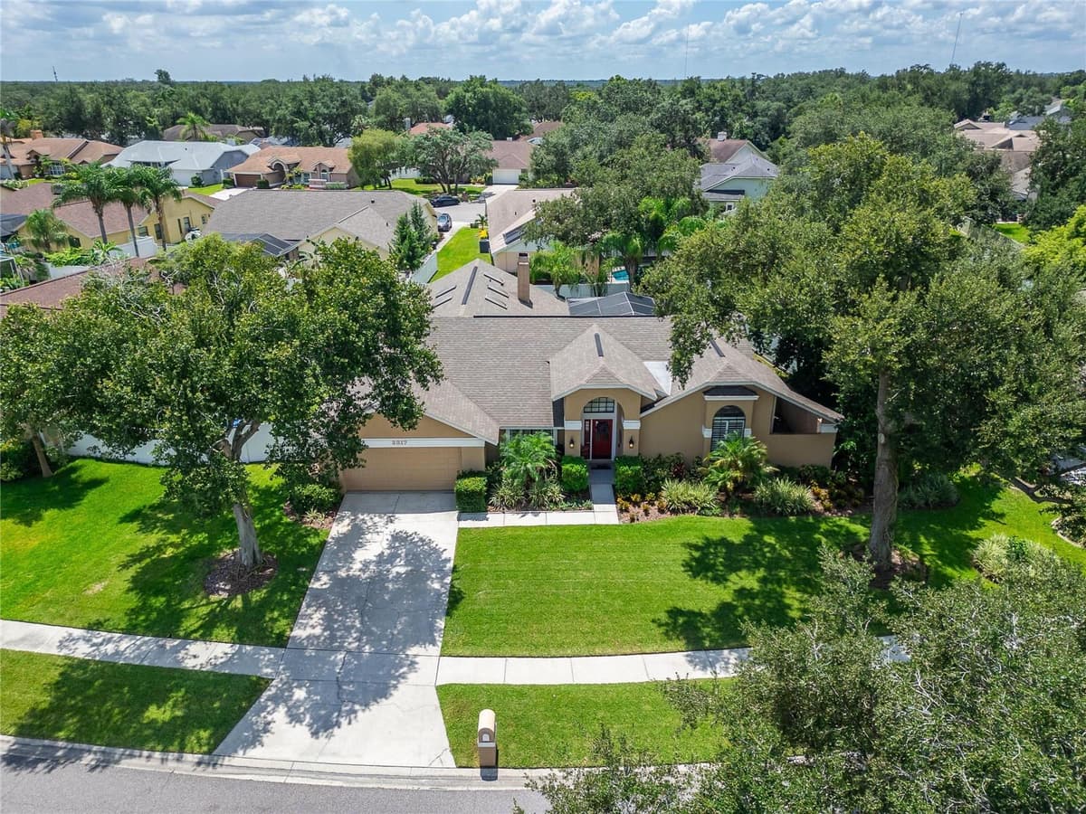 2317 EAGLE BLUFF DRIVE — photo 46 of 52