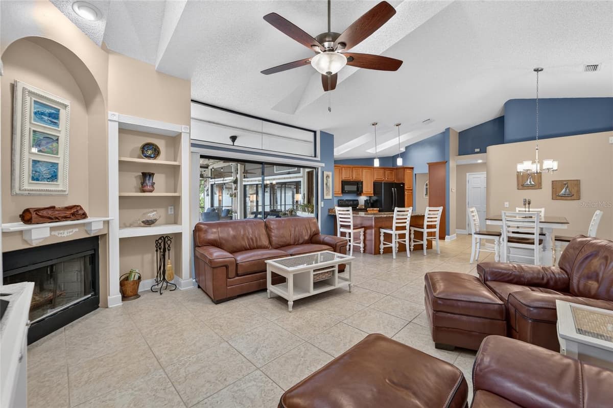 2317 EAGLE BLUFF DRIVE — photo 5 of 52