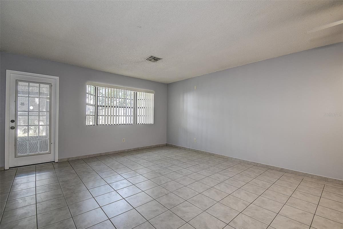 10306 COUNCILS WAY — photo 18 of 40