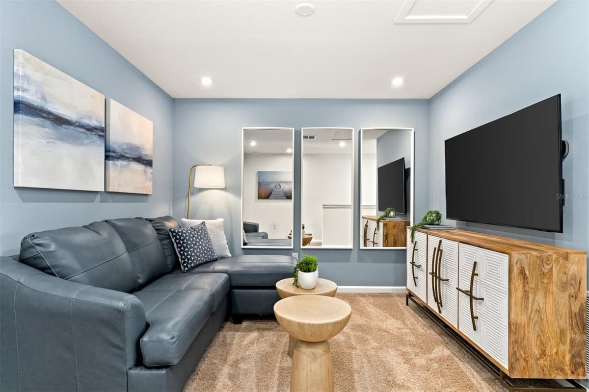 137 RAINWOOD STREET — photo 18 of 31