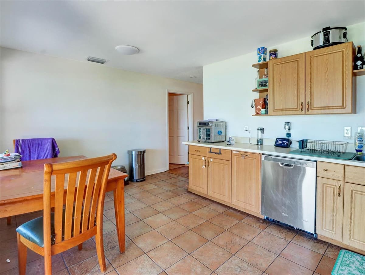 22817 SAINT THOMAS CIRCLE — photo 15 of 27