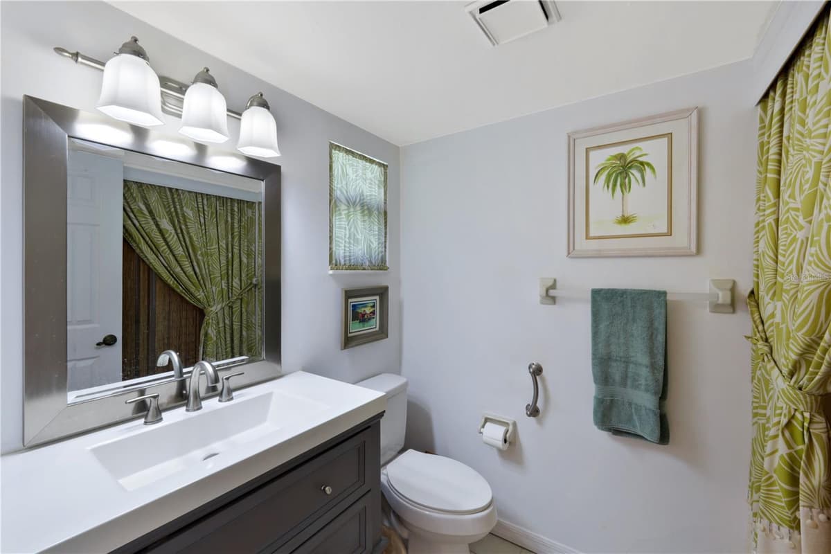 212 KAMAL PARKWAY — photo 18 of 44