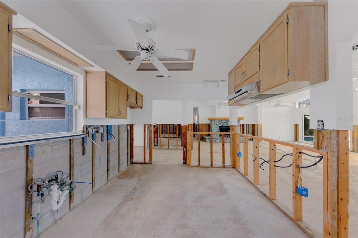 814 BAY POINT DRIVE — photo 32 of 50