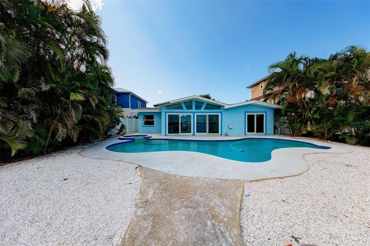 814 BAY POINT DRIVE — photo 15 of 50