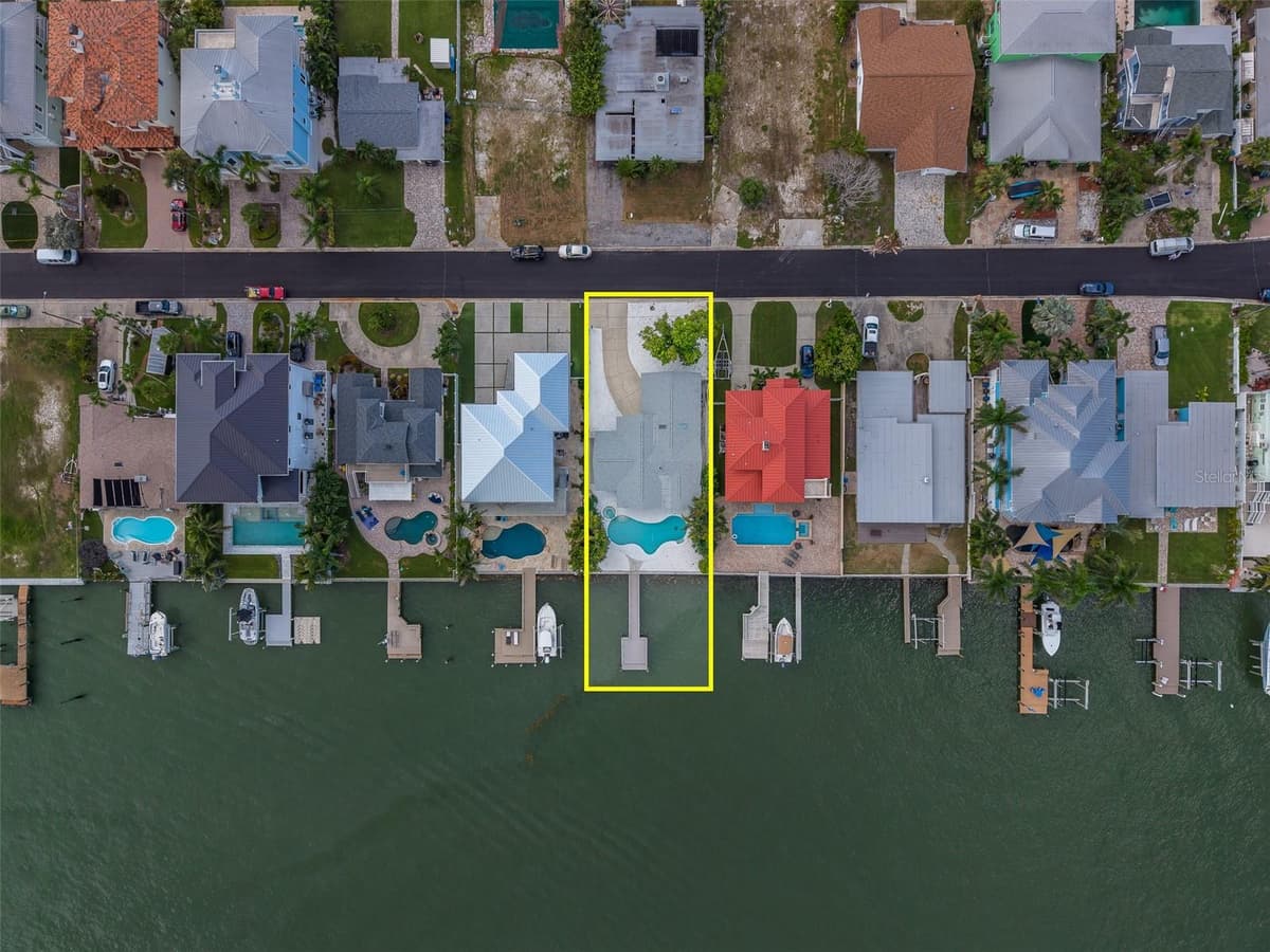 814 BAY POINT DRIVE — photo 9 of 50