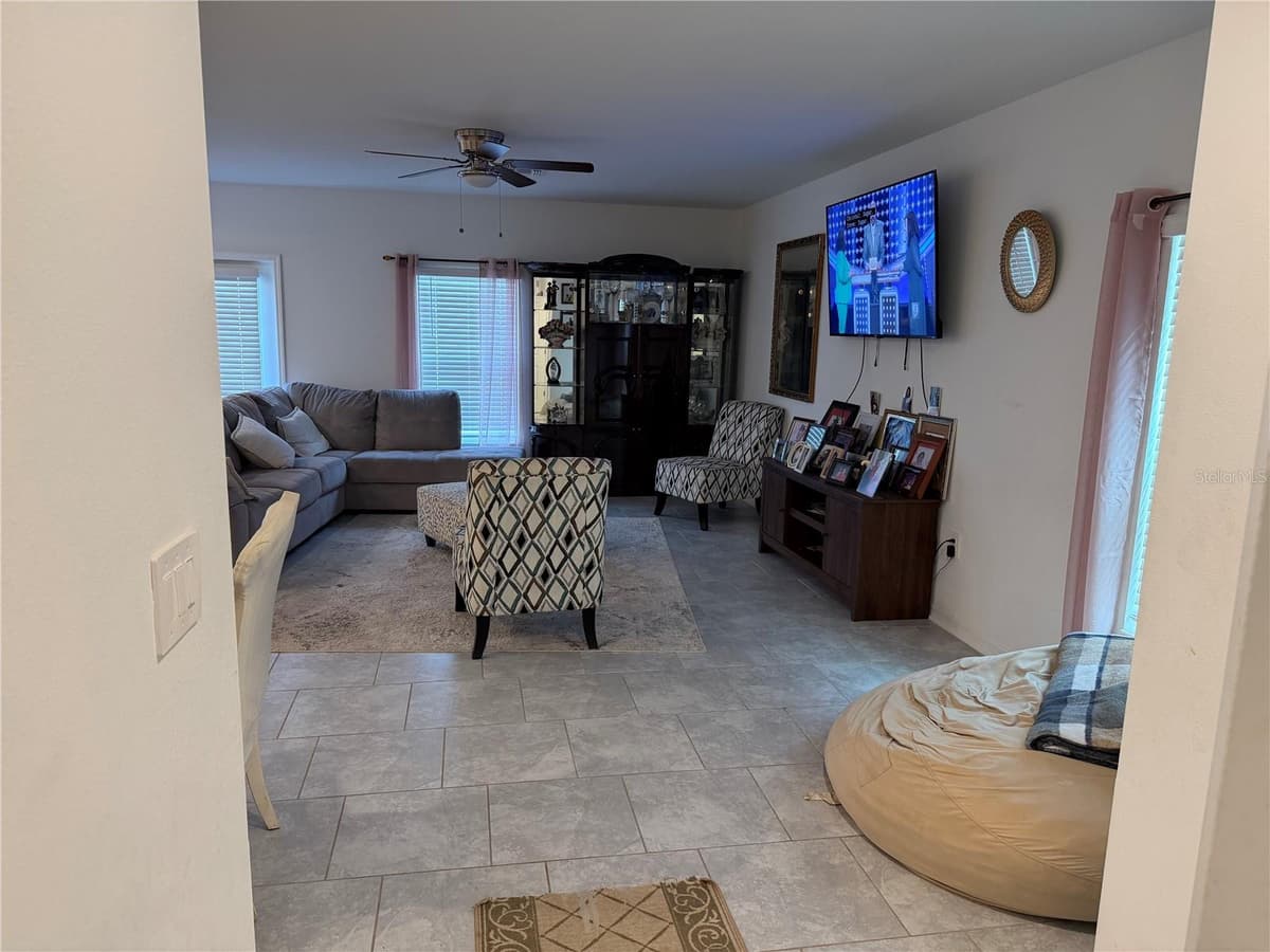 1187 TYLER LOOP — photo 13 of 22
