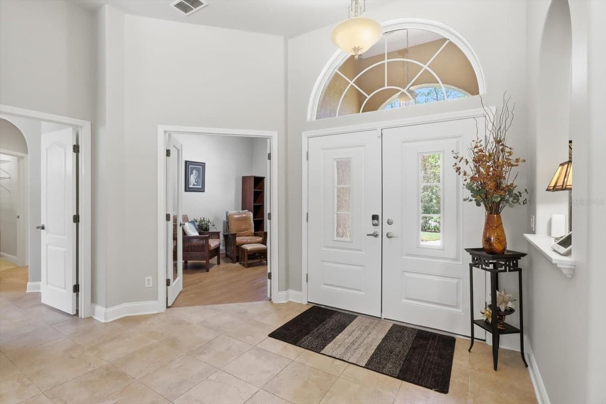 16 CACTUS STREET — photo 4 of 52