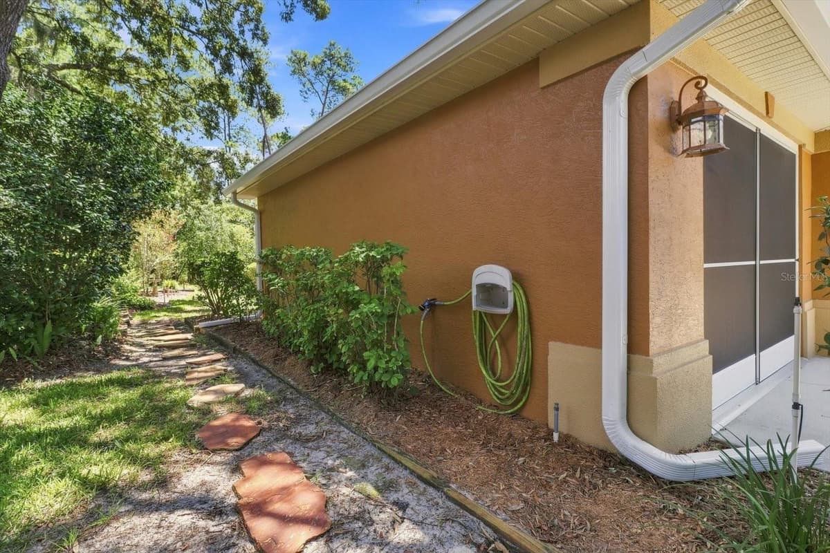 16 CACTUS STREET — photo 41 of 52