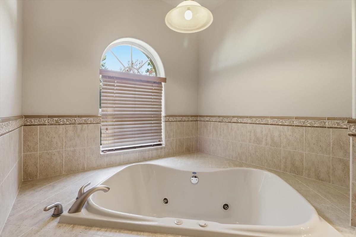 16 CACTUS STREET — photo 18 of 52