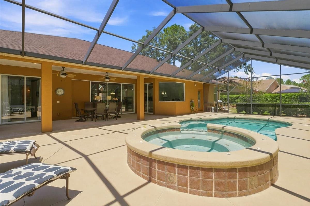 16 CACTUS STREET — photo 37 of 52