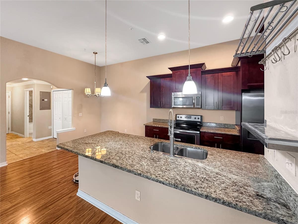 5041 ROYAL PALMS WAY — photo 11 of 51