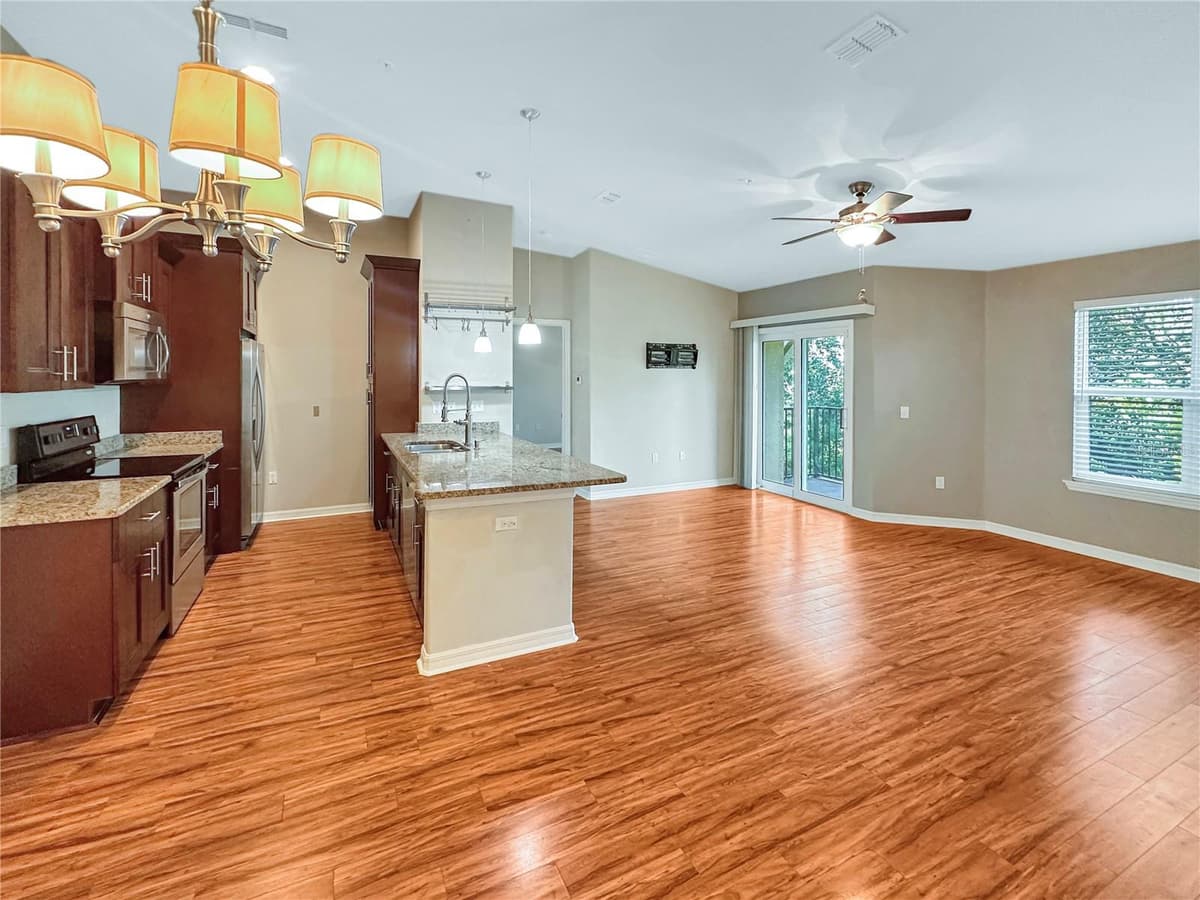 5041 ROYAL PALMS WAY — photo 4 of 51