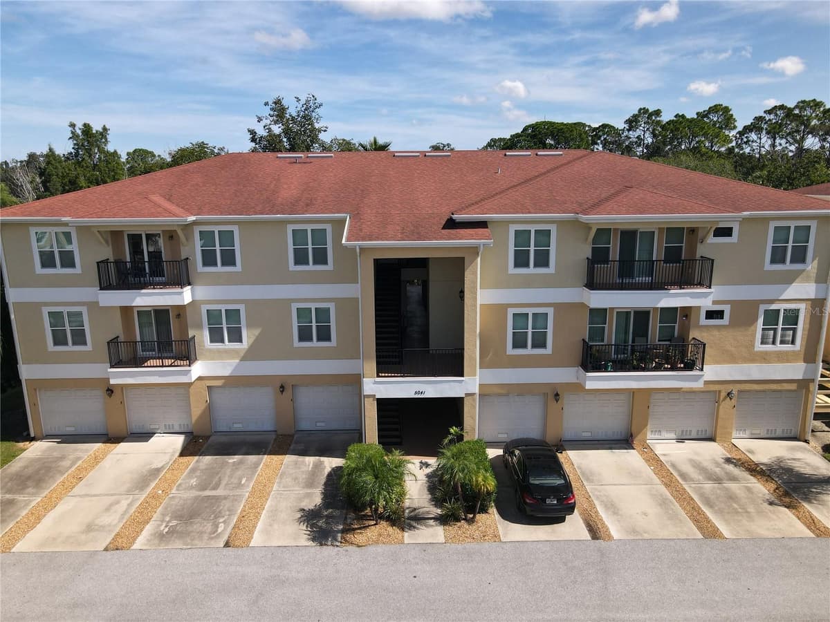 5041 ROYAL PALMS WAY — photo 39 of 51