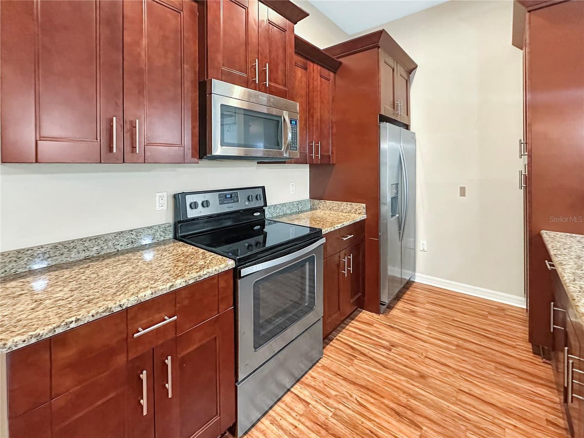 5041 ROYAL PALMS WAY — photo 6 of 51