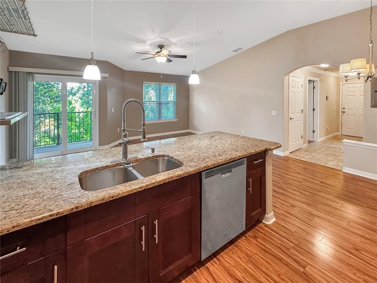 5041 ROYAL PALMS WAY — photo 8 of 51