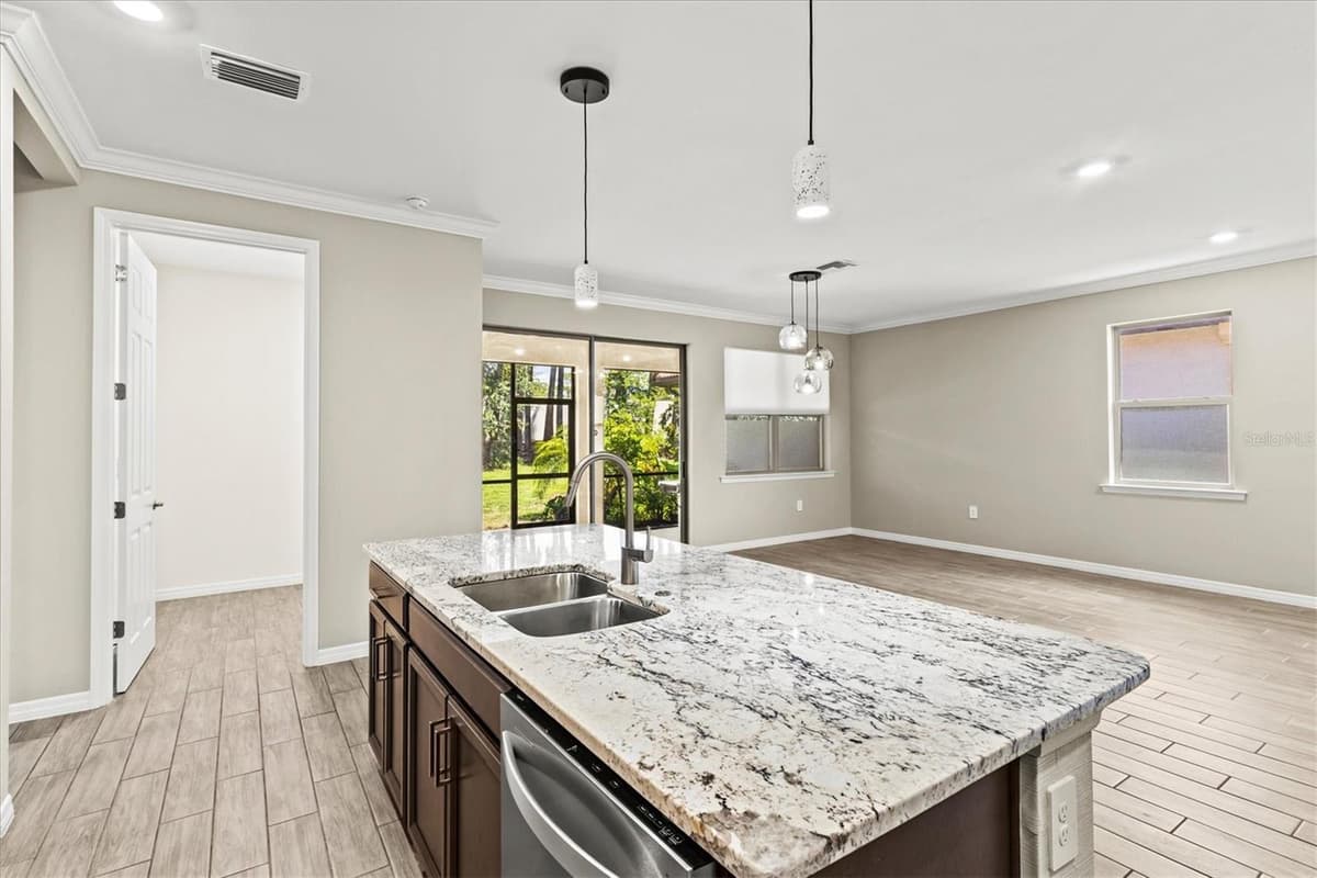 308 SOLIERA STREET — photo 9 of 36