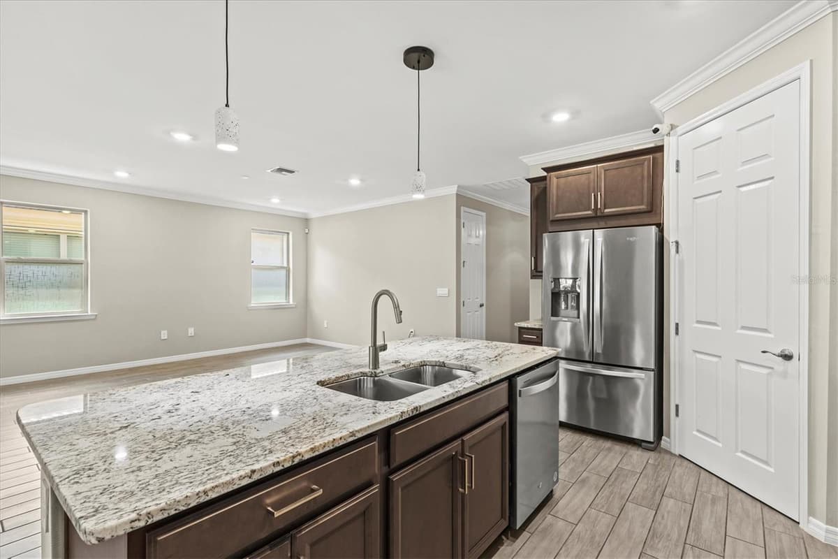 308 SOLIERA STREET — photo 8 of 36