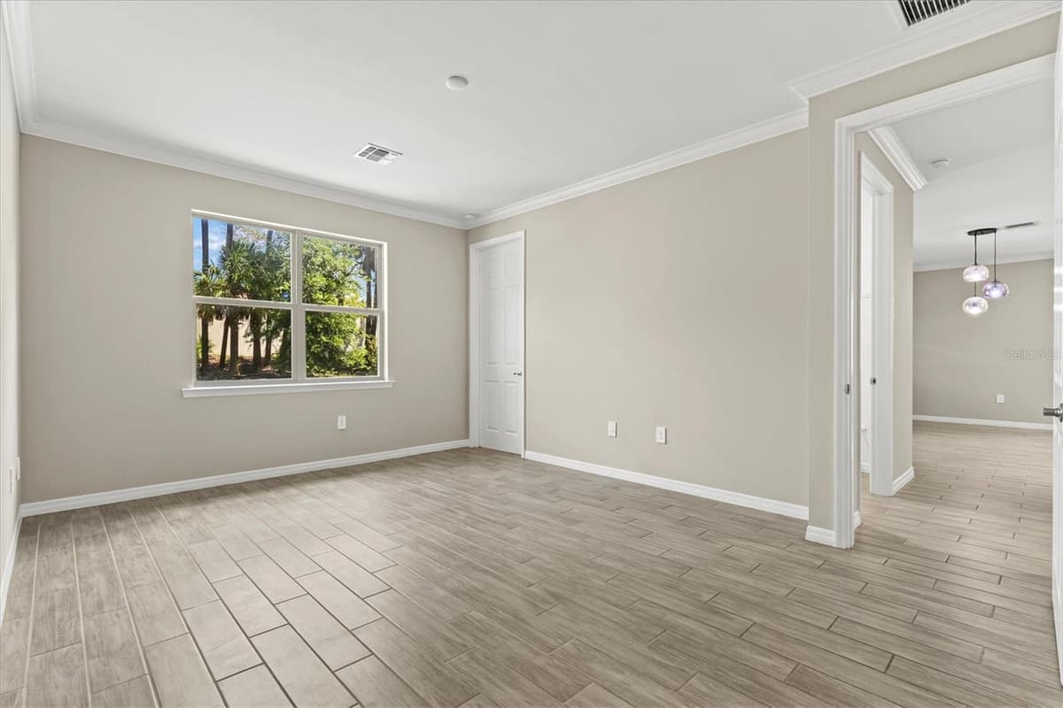 308 SOLIERA STREET — photo 18 of 36