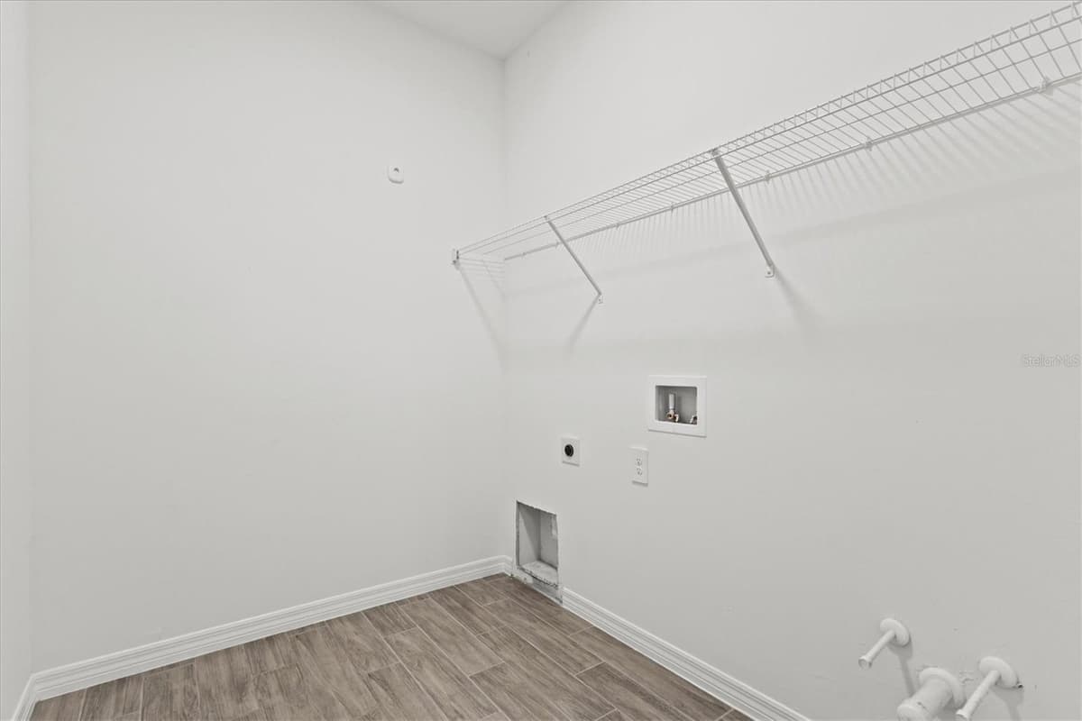 308 SOLIERA STREET — photo 28 of 36