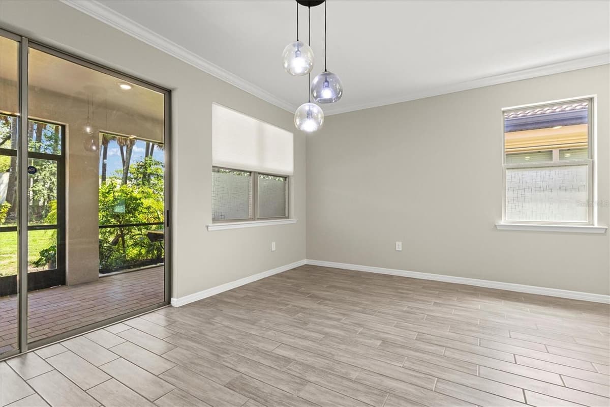 308 SOLIERA STREET — photo 14 of 36