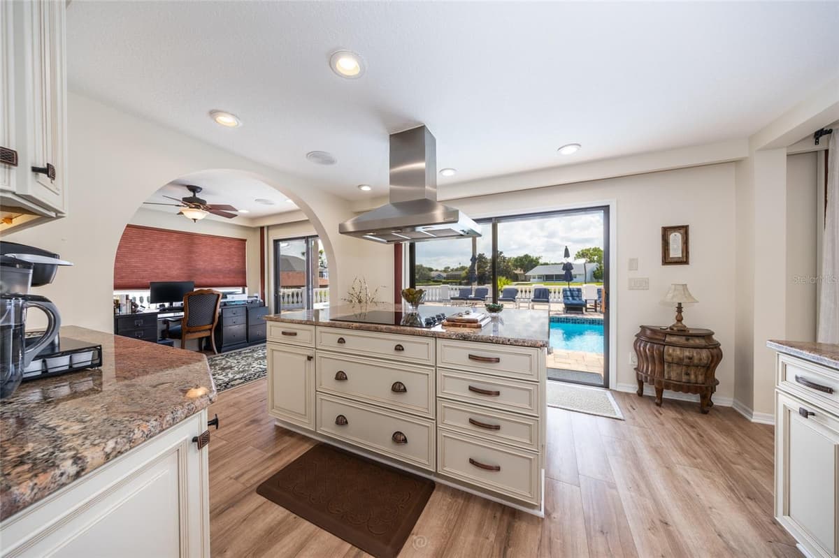 13 CAROLLO COURT — photo 13 of 61