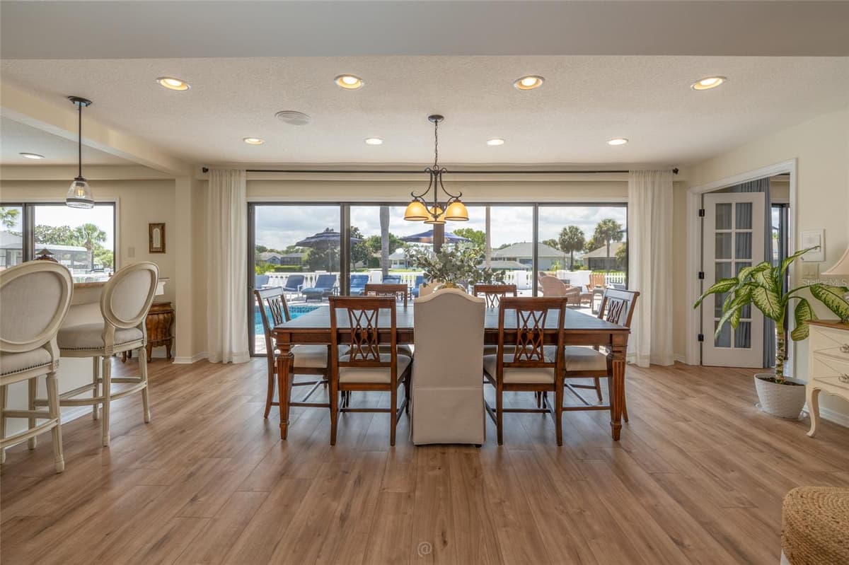 13 CAROLLO COURT — photo 9 of 61
