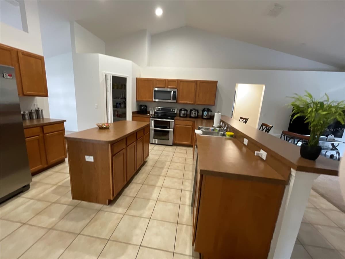 664 HATCHWOOD DRIVE — photo 11 of 29