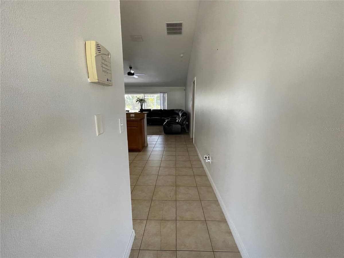 664 HATCHWOOD DRIVE — photo 8 of 29