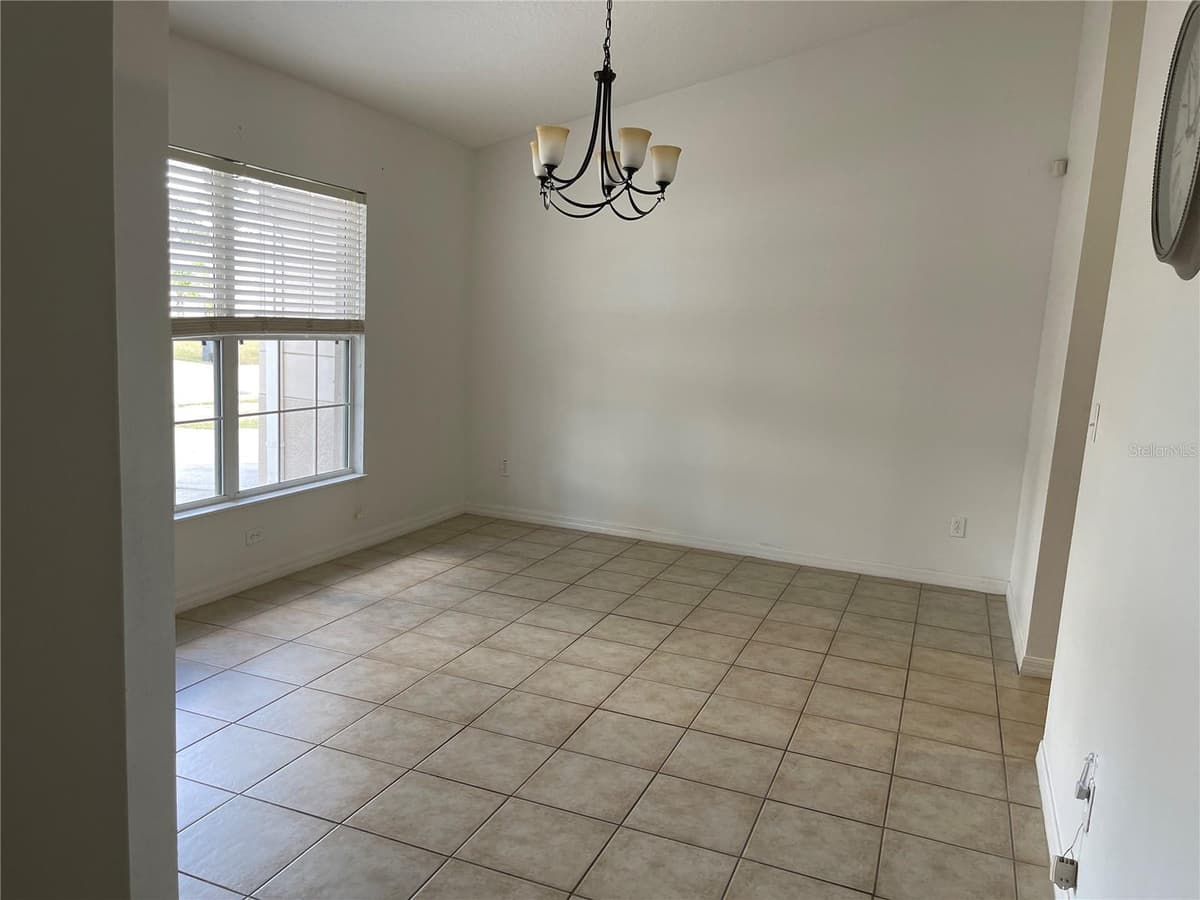 664 HATCHWOOD DRIVE — photo 6 of 29